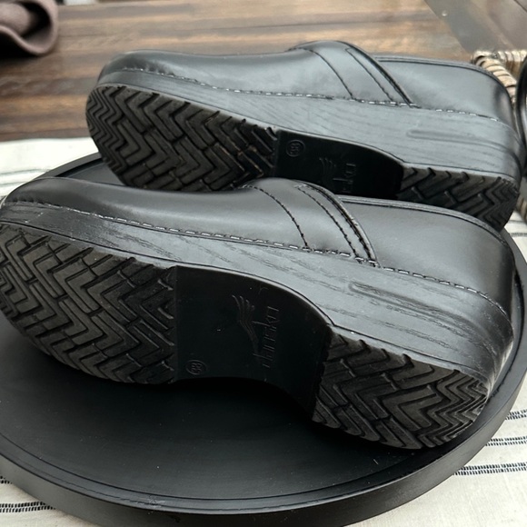 Dansko Black Leather Footwear - Picture 3 of 5